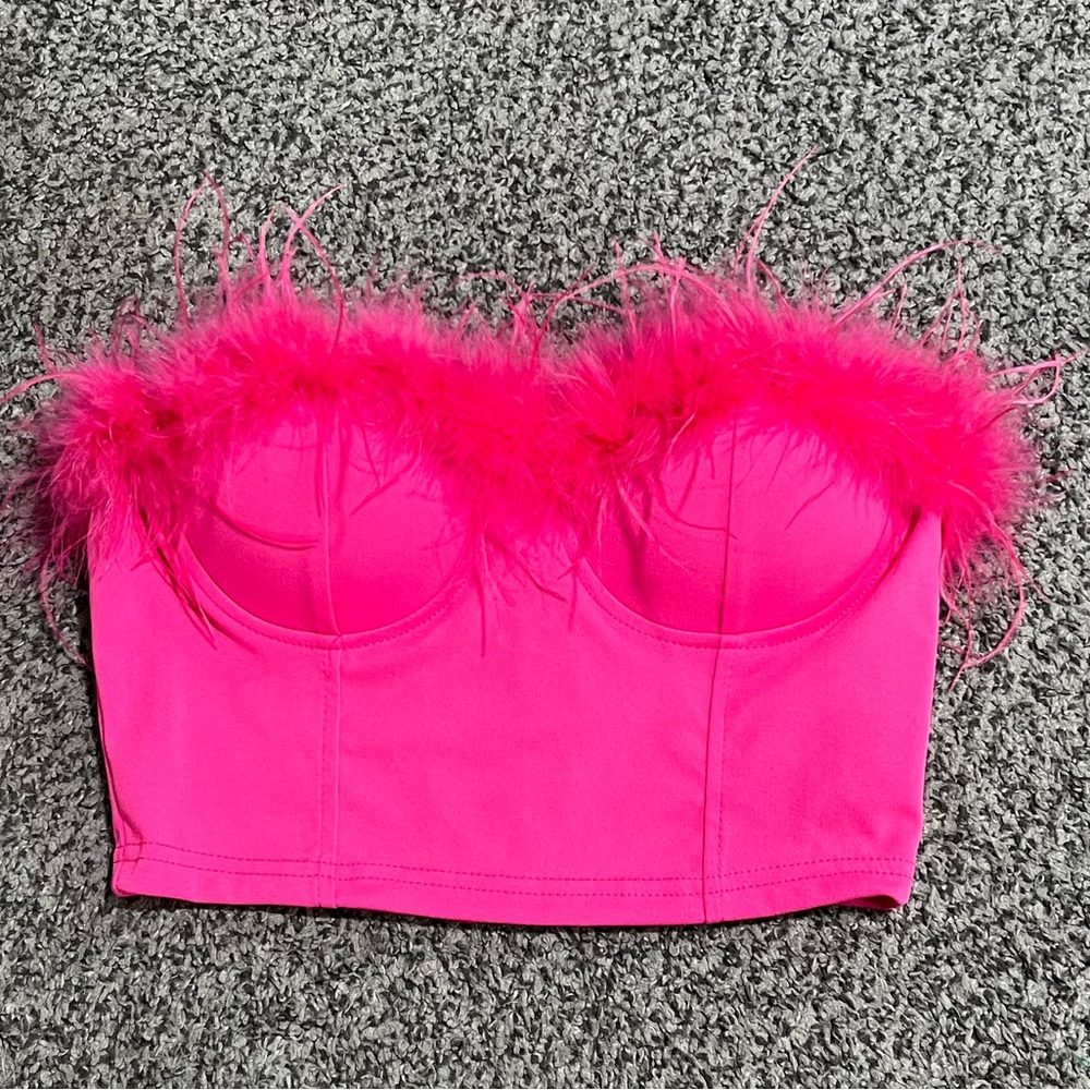 Cropped feather strapless top